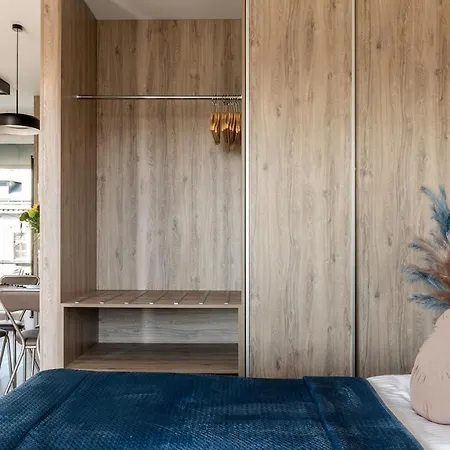 Unique With 2 Balconies With Wawel Castle And Views Cracovie